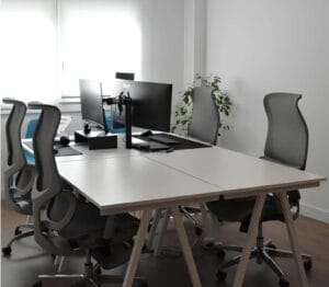 Interior del espacio de coworking Hub 36 en el centro de Albacete